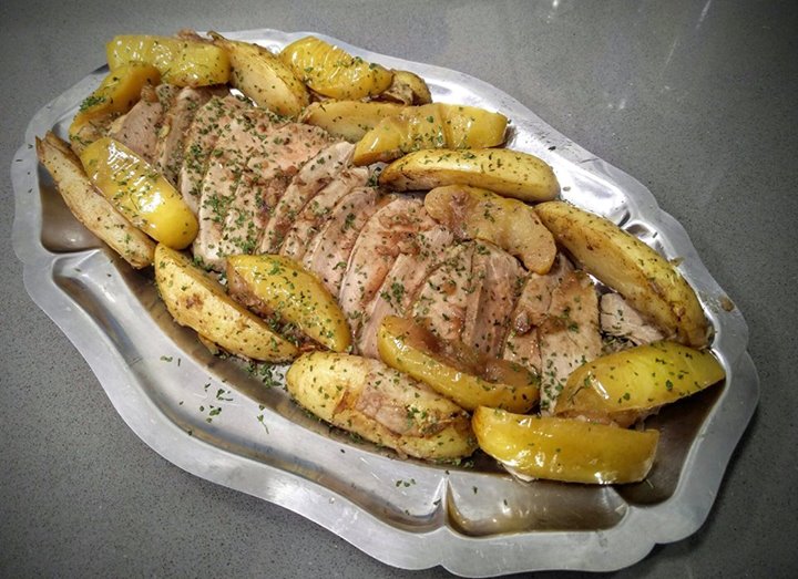 Solomillo con manzana y patatas