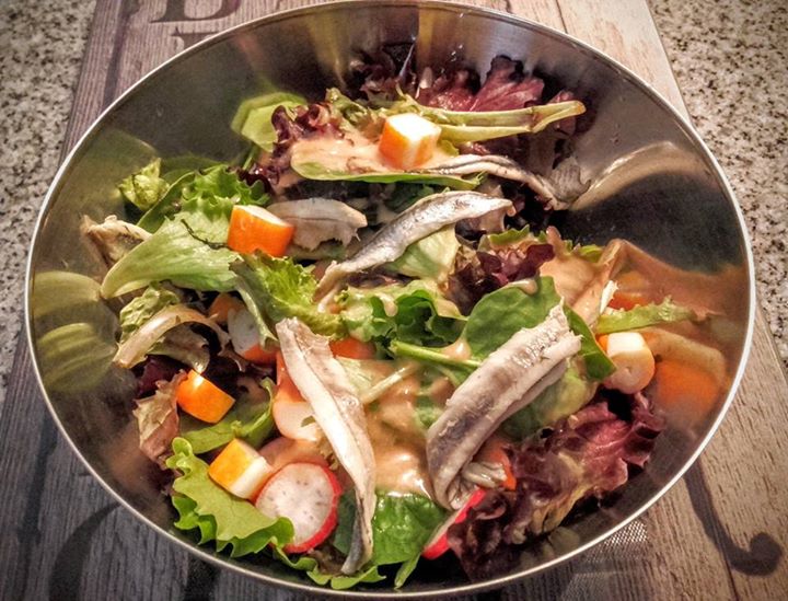 Ensalada con boquerones