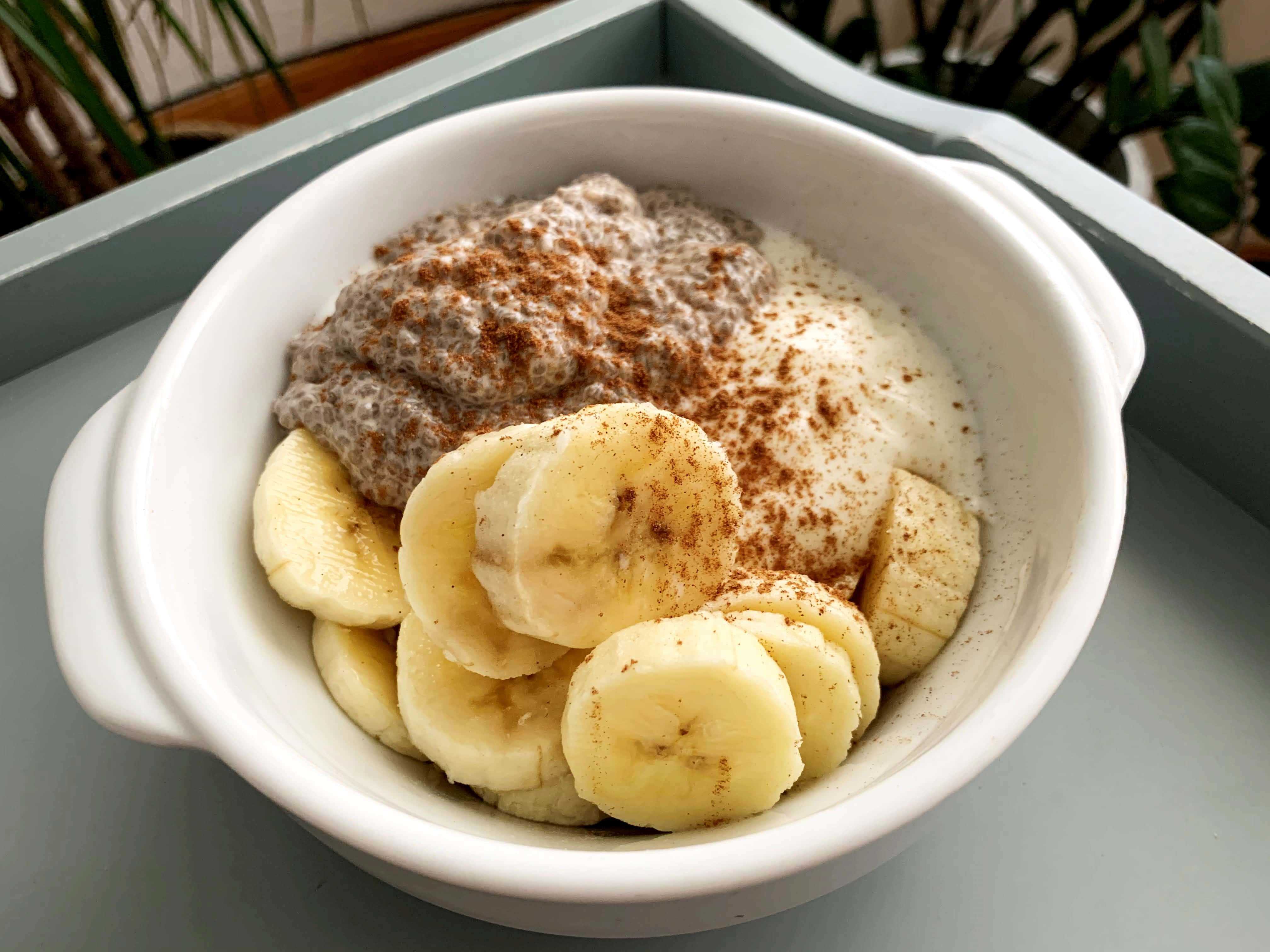 Pudin de chía con plátano y yogur