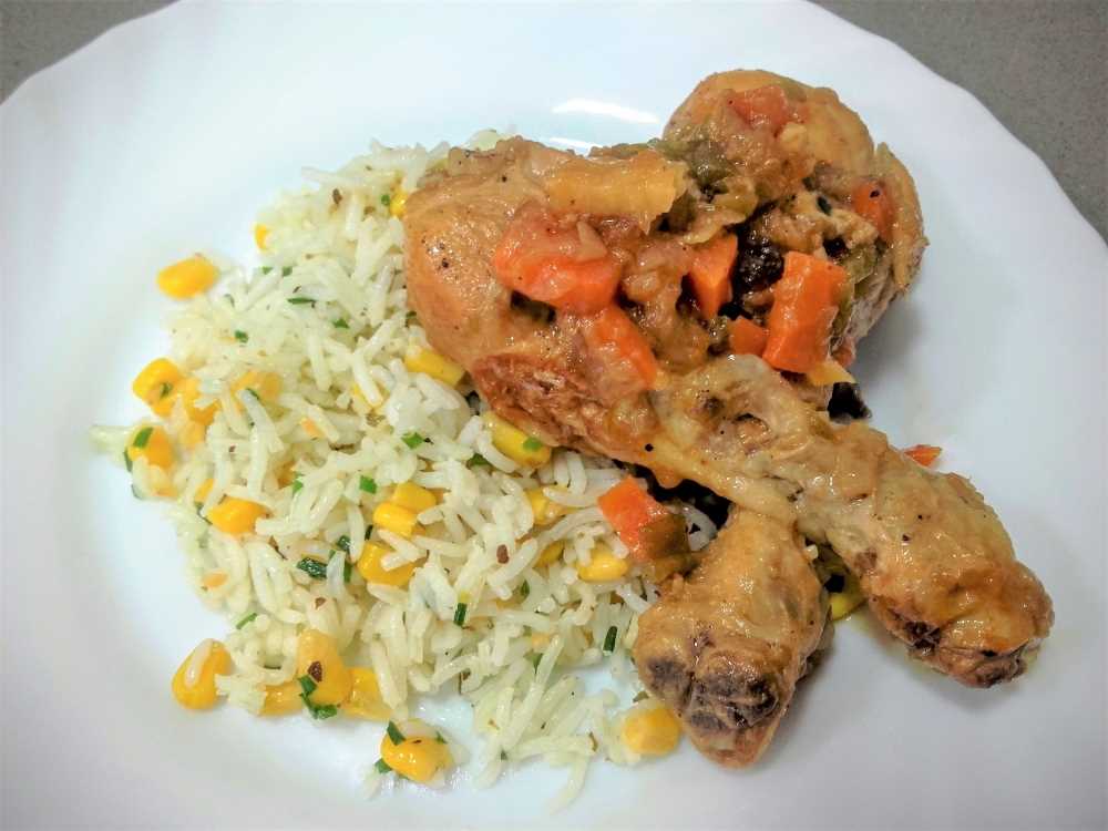 Muslos de pollo con arroz perfumado