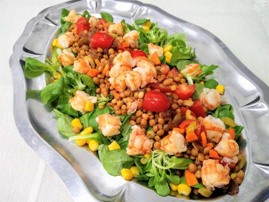 Ensalada con lentejas y gambas